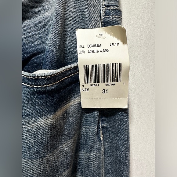 NWT STS Blue Christy Tapered Crop - Picture 10 of 10